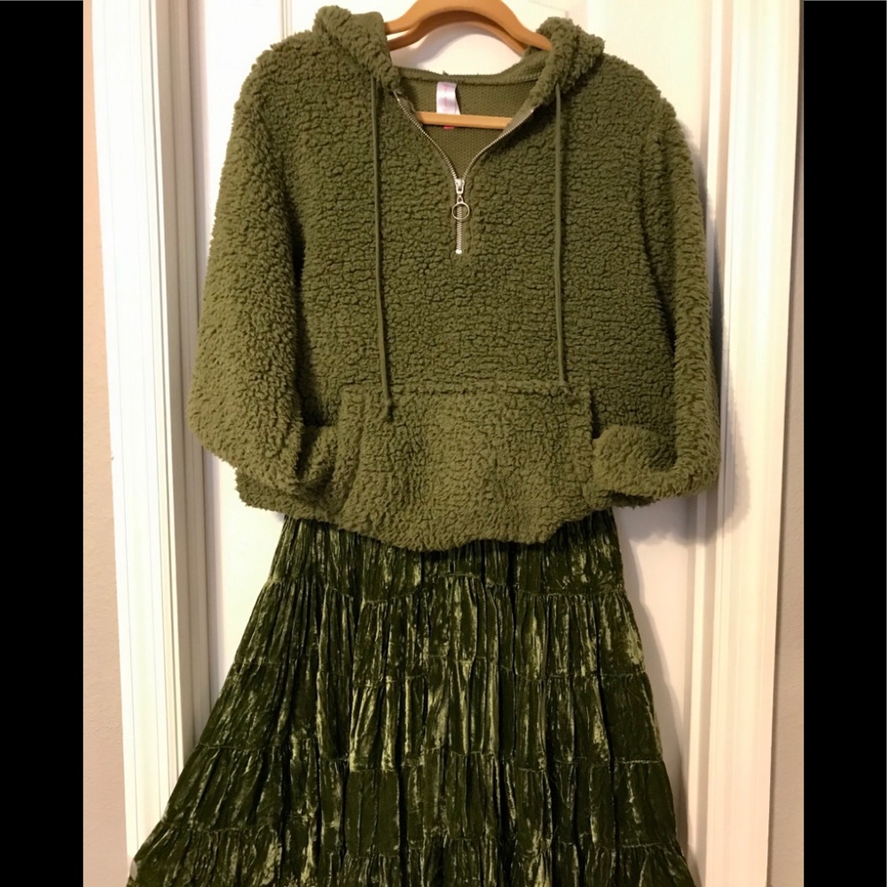 NWOT Teddy jacket, green. - Picture 6 of 8